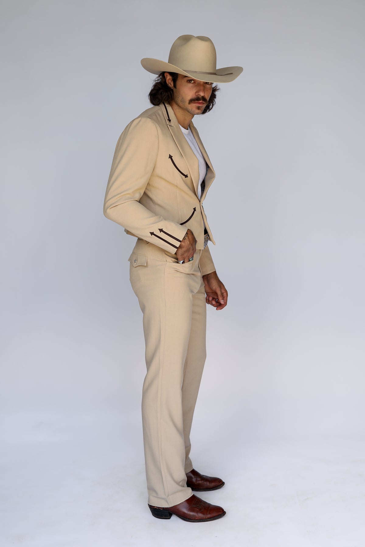 Calamity Men's Suit Tan